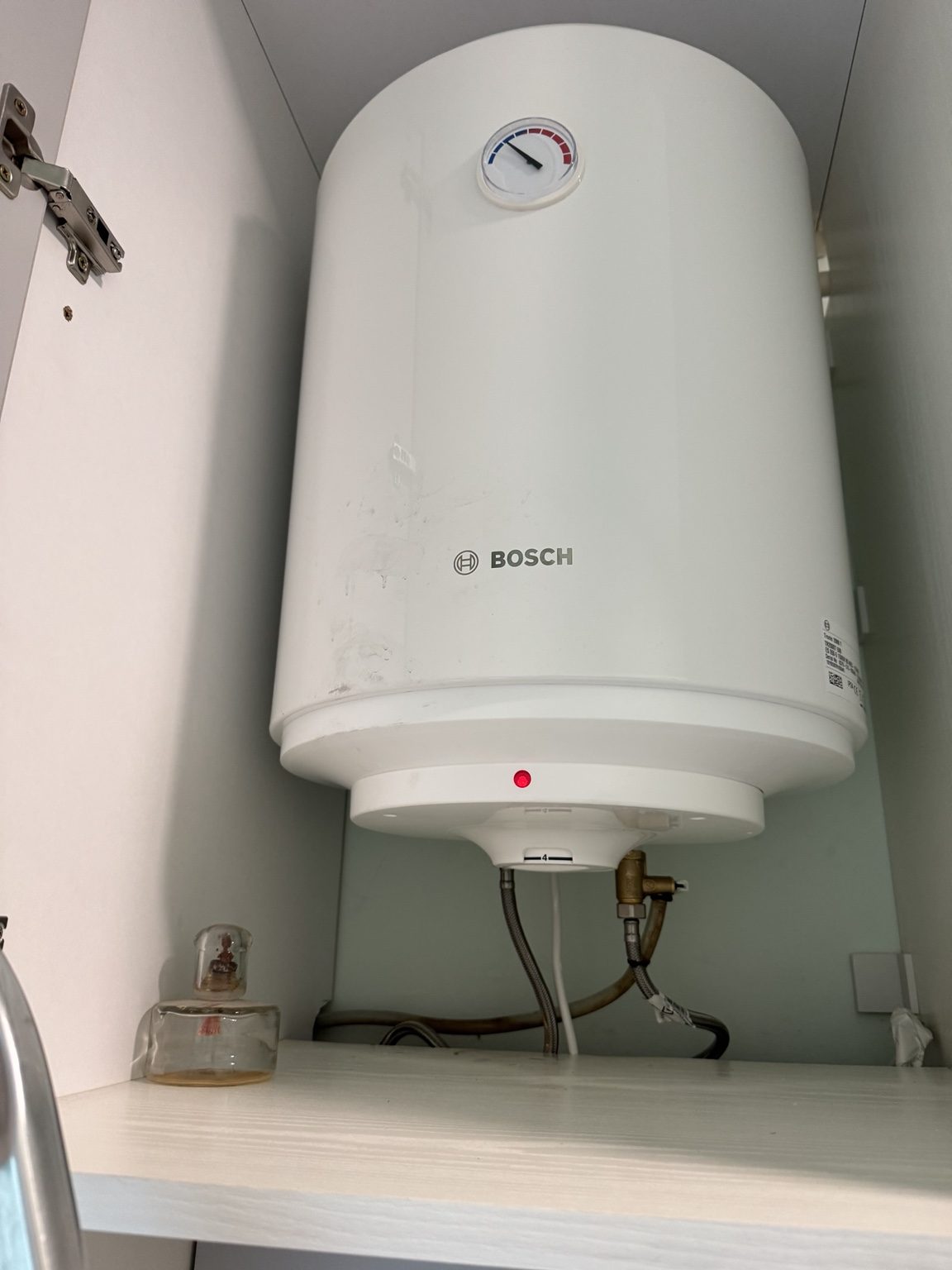 Bosch villanybojler beépítve és ellenőrizve